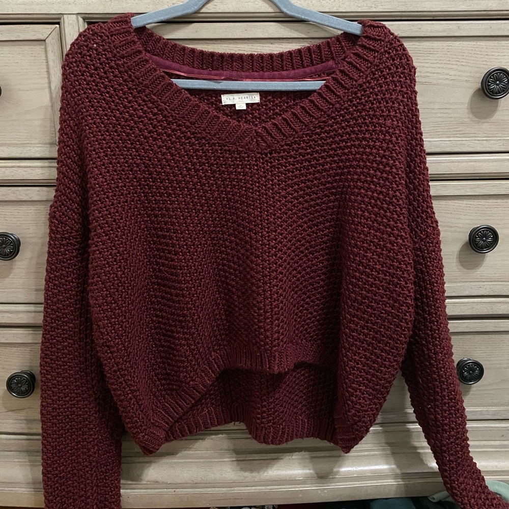 Burgundy knit L.A Hearts sweater!